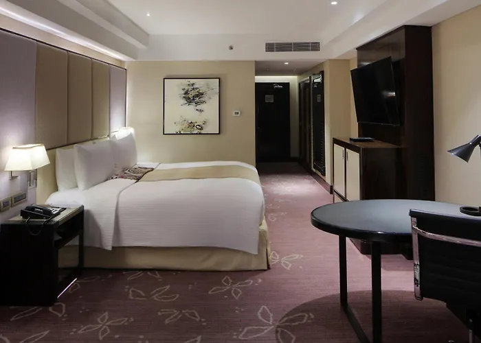 Hotel Diamond Philippines 5*